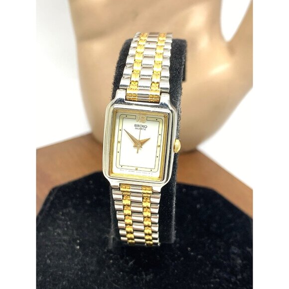 Seiko Women's Watch V401-5129 Quartz Petite Tank Rectangle White Dial Two Tone - Picture 1 of 12
